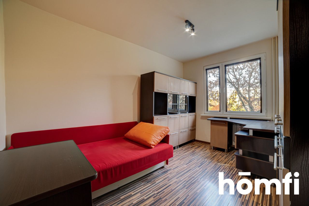 Spacious flat with 3 rooms placed in great localization - Apartment - Rent - Radom, Ustronie