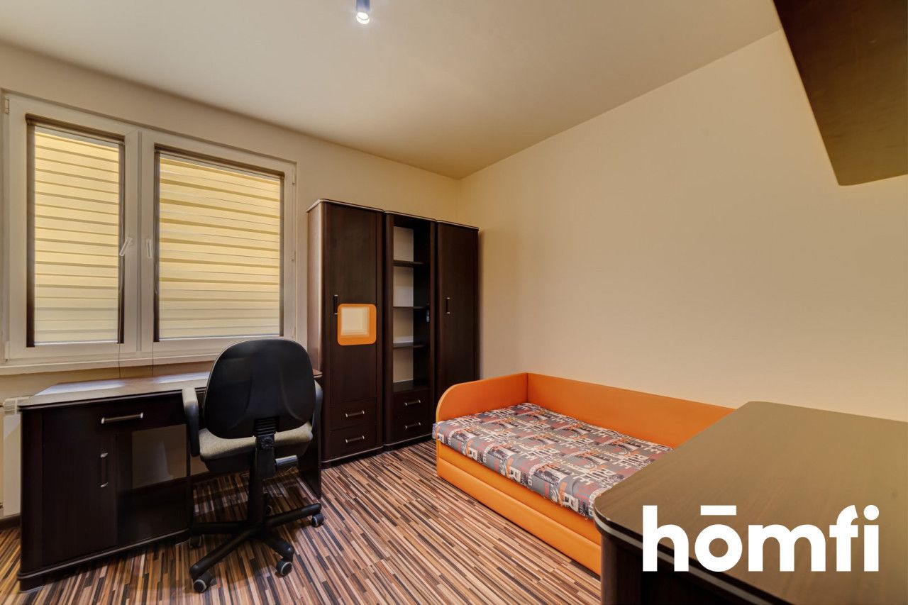 Spacious flat with 3 rooms placed in great localization - Apartment - Rent - Radom, Ustronie