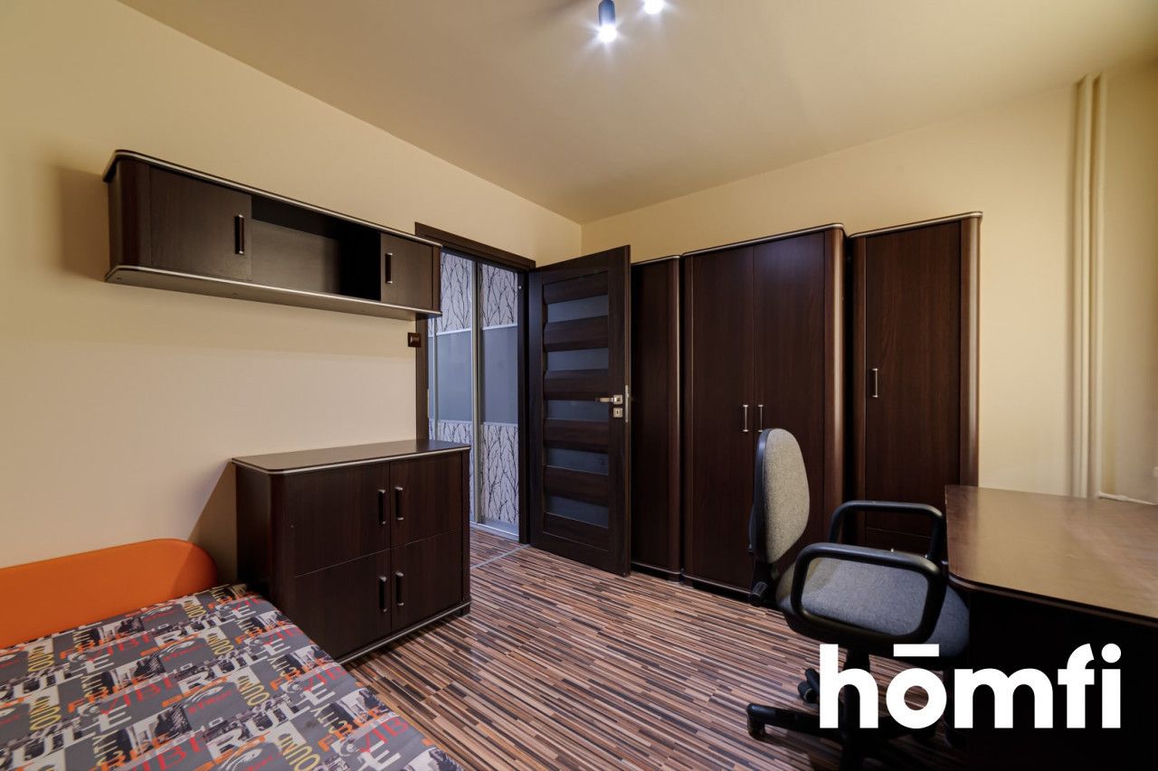 Spacious flat with 3 rooms placed in great localization - Apartment - Rent - Radom, Ustronie