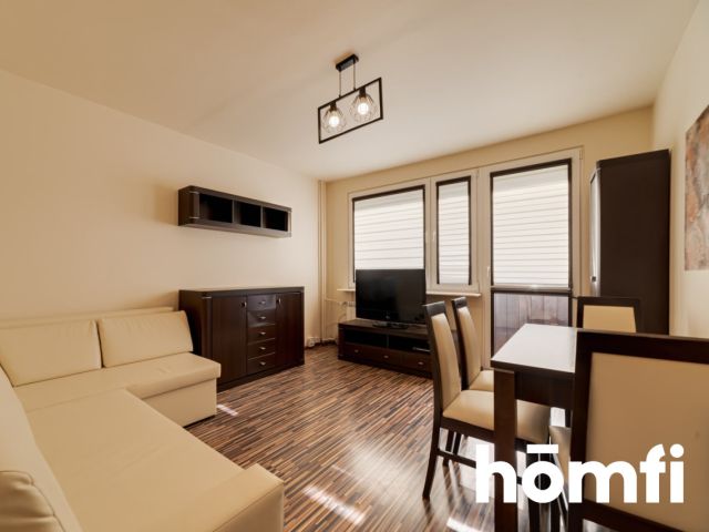 Spacious flat with 3 rooms placed in great localization - Apartment - Rent - Radom, Ustronie