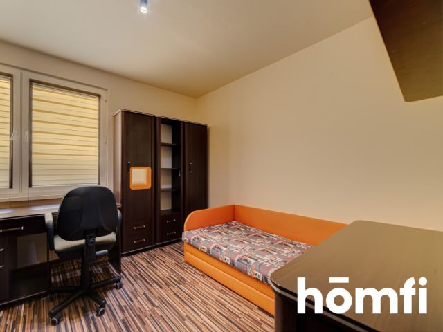 Spacious flat with 3 rooms placed in great localization - Apartment - Rent - Radom, Ustronie