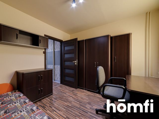 Spacious flat with 3 rooms placed in great localization - Apartment - Rent - Radom, Ustronie