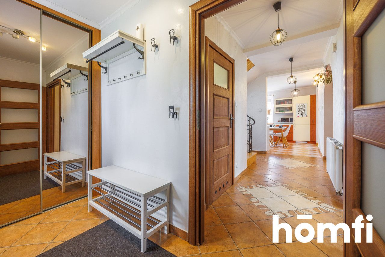 Komfortowy dom wolnostojący o pow. 118,6 m² ( 191,26m² pow. całkowita ) na 9,24 arowej działce - Sanok - Dom - Sprzedaż - Sanocki, Sanok