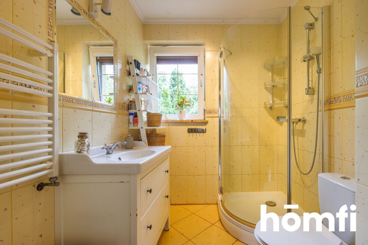 Komfortowy dom wolnostojący o pow. 118,6 m² ( 191,26m² pow. całkowita ) na 9,24 arowej działce - Sanok - Dom - Sprzedaż - Sanocki, Sanok