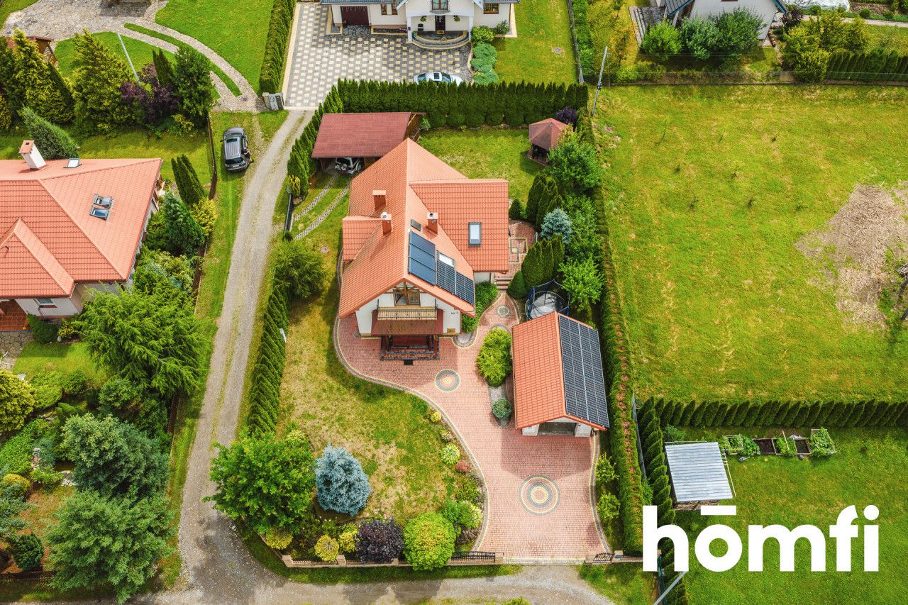 Komfortowy dom wolnostojący o pow. 118,6 m² ( 191,26m² pow. całkowita ) na 9,24 arowej działce - Sanok - Dom - Sprzedaż - Sanocki, Sanok