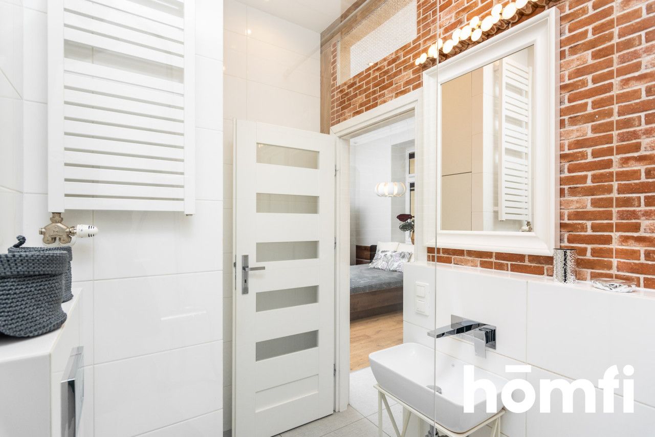 A large studio apartment next to Galeria Kazimierz - Apartment - Sale - Kraków, Śródmieście