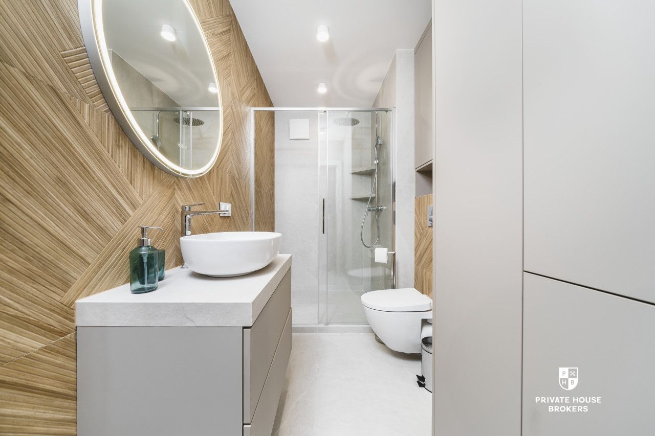 One-bedroom with Balcony & AC | Fully Renovated | Bosaków 5a - Apartment - Rent - Kraków, Śródmieście / Olsza