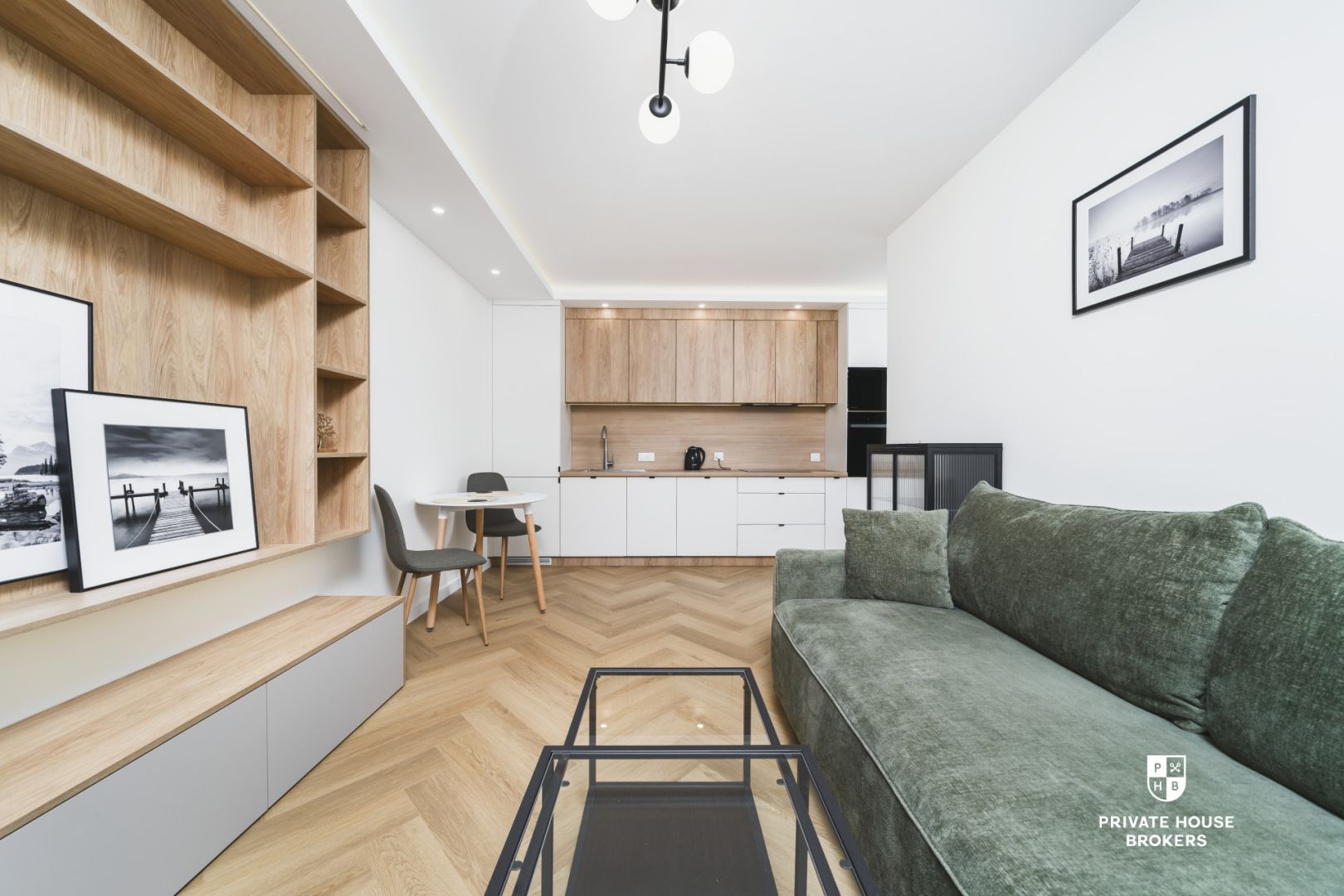 One-bedroom with Balcony & AC | Fully Renovated | Bosaków 5a - Apartment - Rent - Kraków, Śródmieście / Olsza
