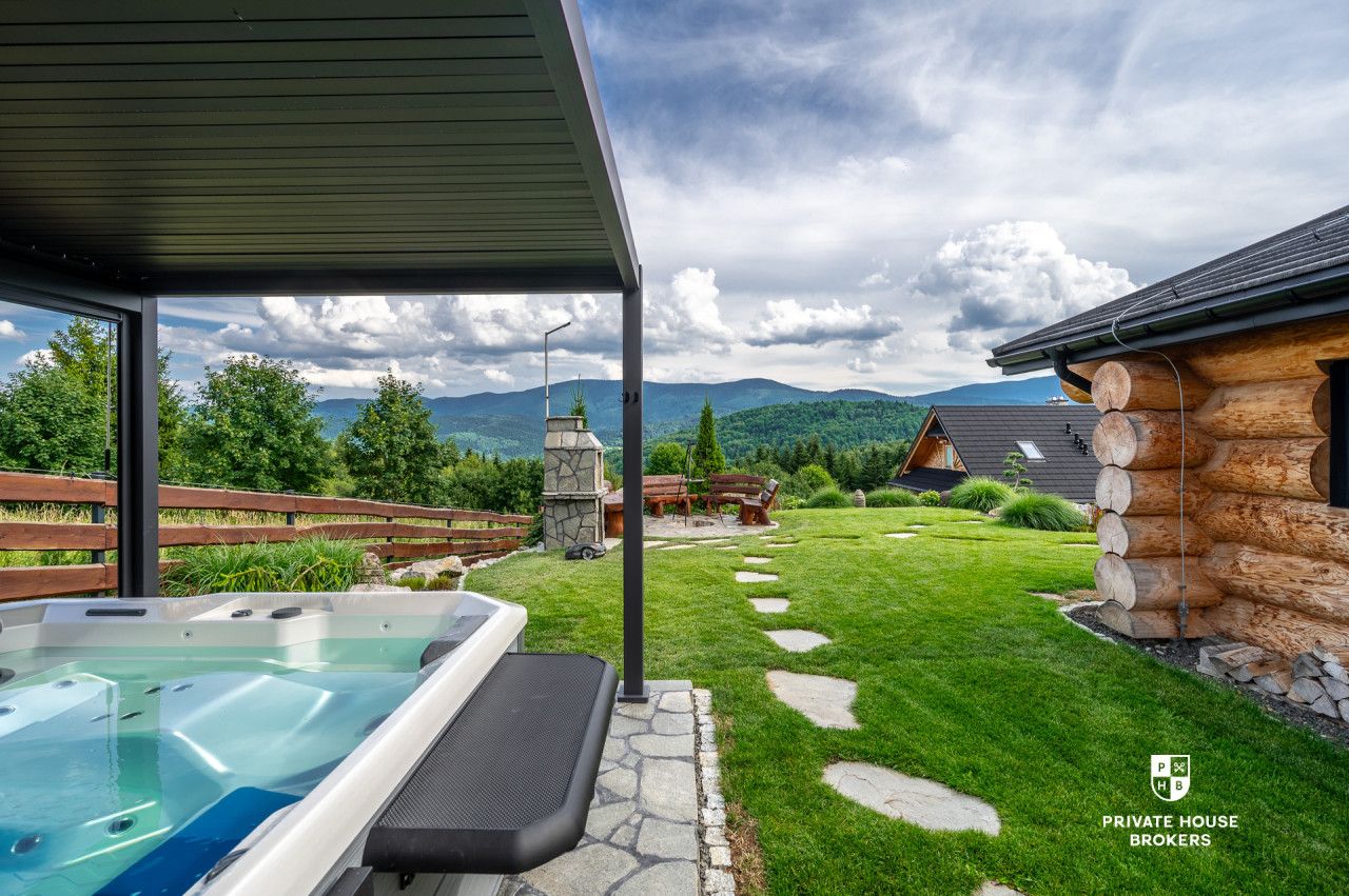 A phenomenal log house - Будинок - Продаж - Suski, Zawoja