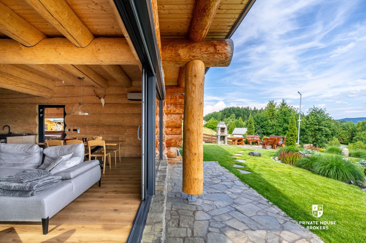 A phenomenal log house - Будинок - Продаж - Suski, Zawoja