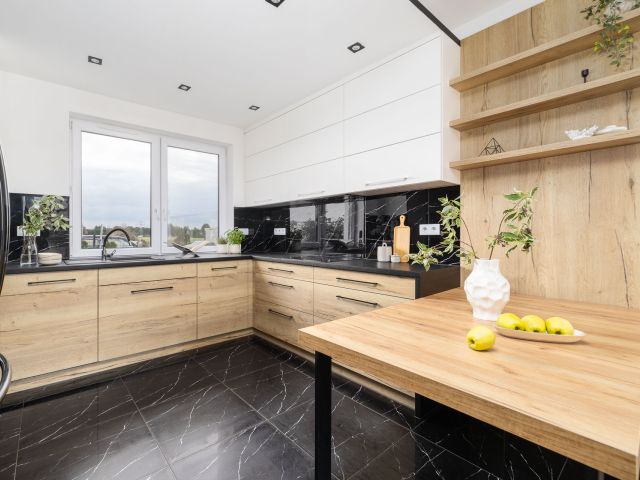 Well-lit, 105m² with a garage built into the building | 246m² plot | garden, terrace, pool, air conditioning | - House - Rent - Krakowski, Zabierzów / Brzezie