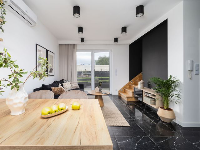 Well-lit, 105m² with a garage built into the building | 246m² plot | garden, terrace, pool, air conditioning | - House - Rent - Krakowski, Zabierzów / Brzezie