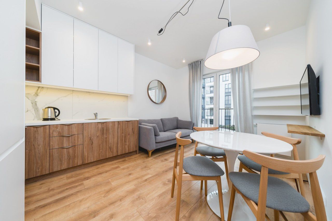 Functional 2-bedroom Apartment in Steam Park – Kraków City Centre, Rakowicka Street - Apartment - Sale - Kraków, Śródmieście / Stare Miasto