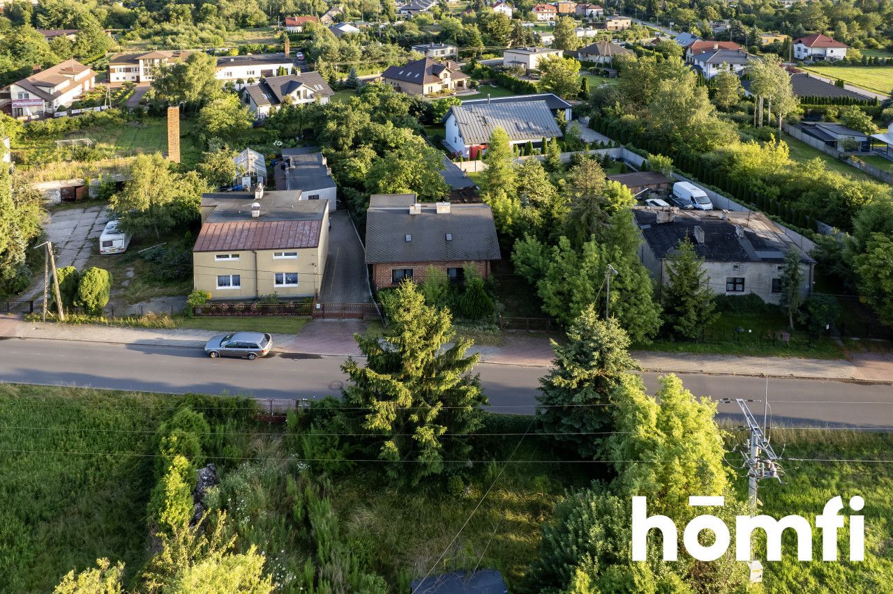 Dom z ogrodem i zabudowaniami – Twój azyl blisko Portu Łódź - Dom - Sprzedaż - Łódź, Górna