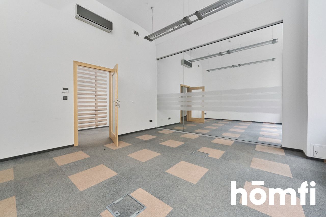 Na wynajem przestronny lokal 260 m2 Rynek 2 piętro - Lokal użytkowy - Wynajem - Wrocław, Stare Miasto / Rynek