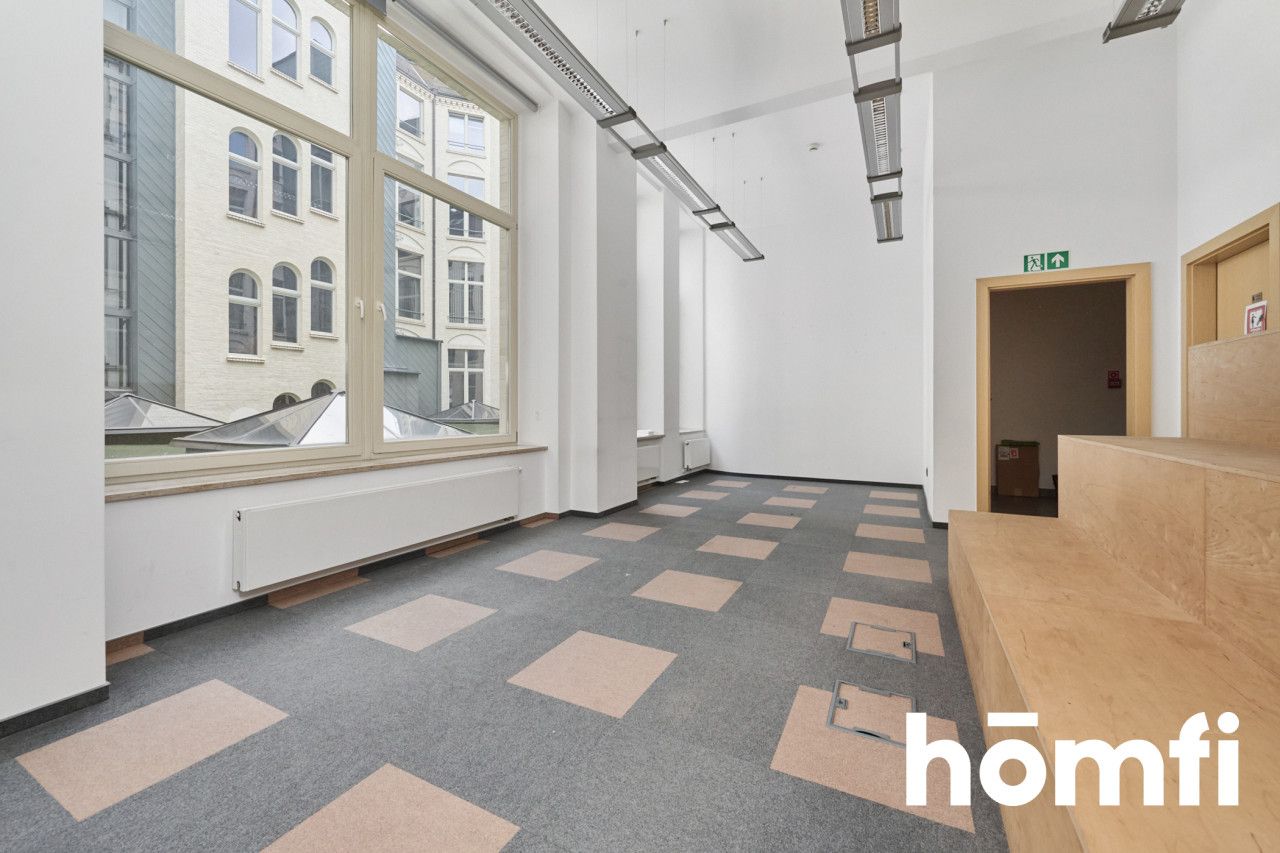 Na wynajem przestronny lokal 260 m2 Rynek 2 piętro - Lokal użytkowy - Wynajem - Wrocław, Stare Miasto / Rynek