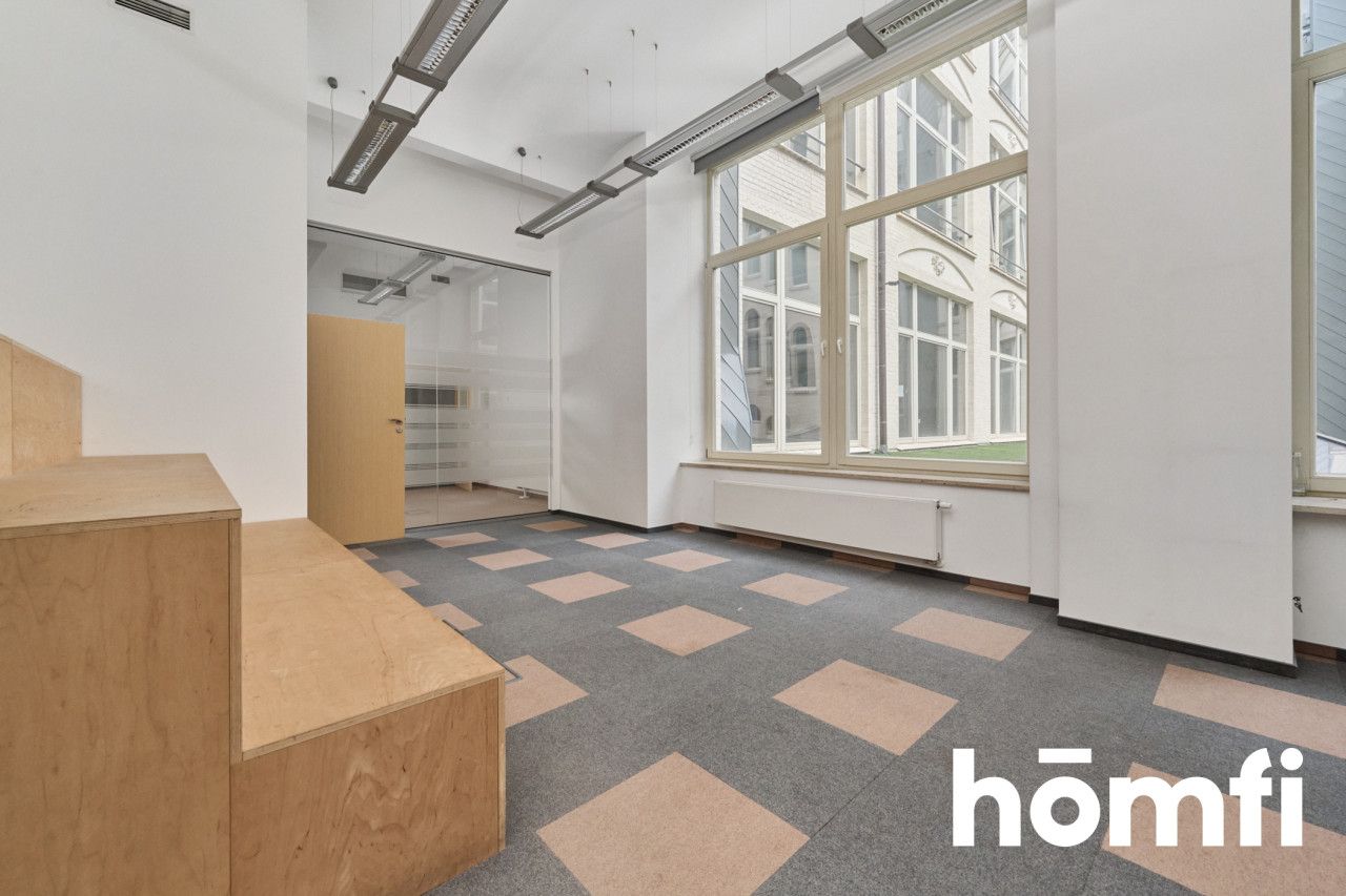 Na wynajem przestronny lokal 260 m2 Rynek 2 piętro - Lokal użytkowy - Wynajem - Wrocław, Stare Miasto / Rynek