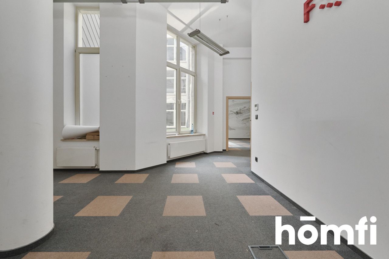 Na wynajem przestronny lokal 260 m2 Rynek 2 piętro - Lokal użytkowy - Wynajem - Wrocław, Stare Miasto / Rynek