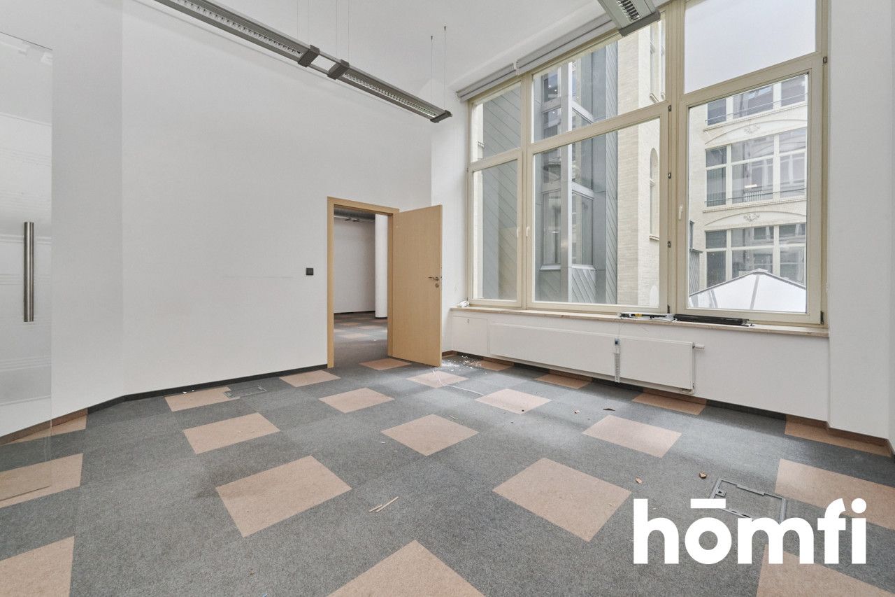 Na wynajem przestronny lokal 260 m2 Rynek 2 piętro - Lokal użytkowy - Wynajem - Wrocław, Stare Miasto / Rynek