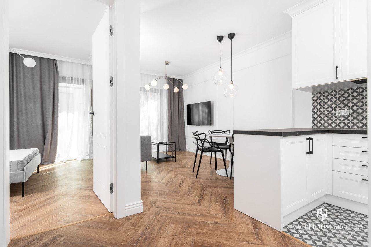 An intimate investment in the heart of Stary Podgórze, next to the Park, an apartment of 40 m2 in a high standard - Apartment - Rent - Kraków, Podgórze
