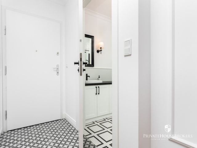 An intimate investment in the heart of Stary Podgórze, next to the Park, an apartment of 40 m2 in a high standard - Apartment - Rent - Kraków, Podgórze