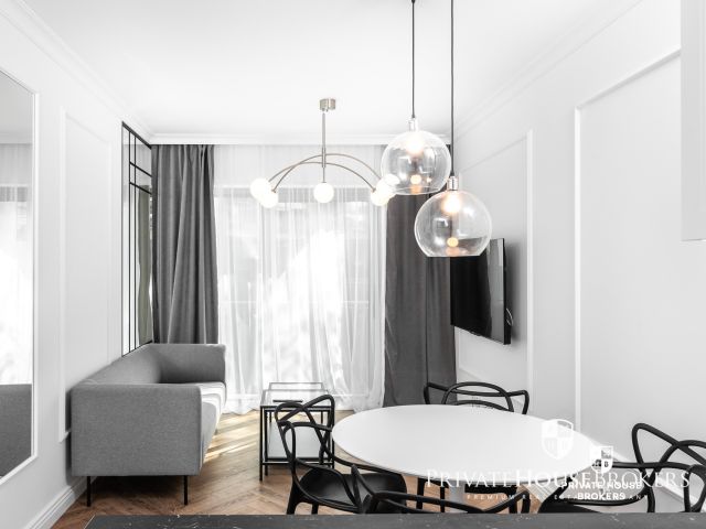 An intimate investment in the heart of Stary Podgórze, next to the Park, an apartment of 40 m2 in a high standard - Apartment - Rent - Kraków, Podgórze