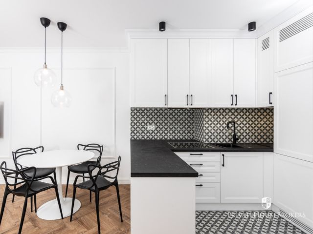 An intimate investment in the heart of Stary Podgórze, next to the Park, an apartment of 40 m2 in a high standard - Apartment - Rent - Kraków, Podgórze