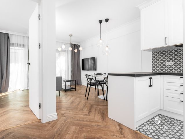 An intimate investment in the heart of Stary Podgórze, next to the Park, an apartment of 40 m2 in a high standard - Apartment - Rent - Kraków, Podgórze