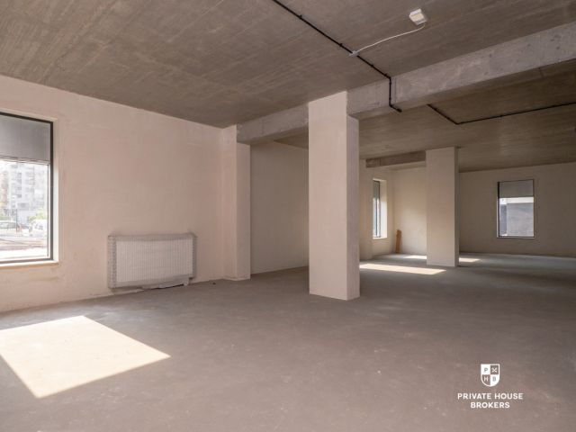 Commercial space for sell 264 sqm Powstańców street - Commercial premises - Sale - Kraków, Nowa Huta