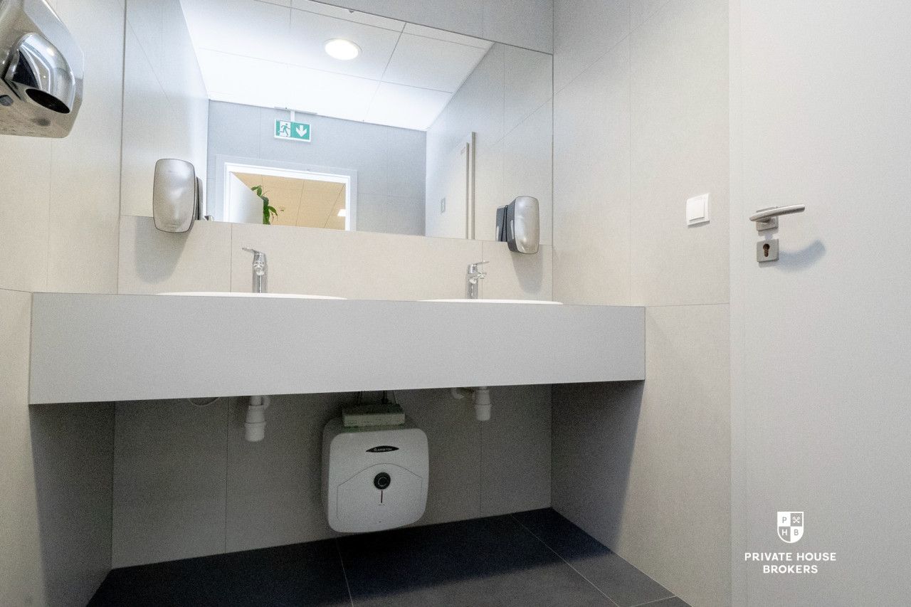 Lokal biurowy w wysokim standardzie 341 mkw - Lokal użytkowy - Wynajem - Kraków, Nowa Huta / Czyżyny