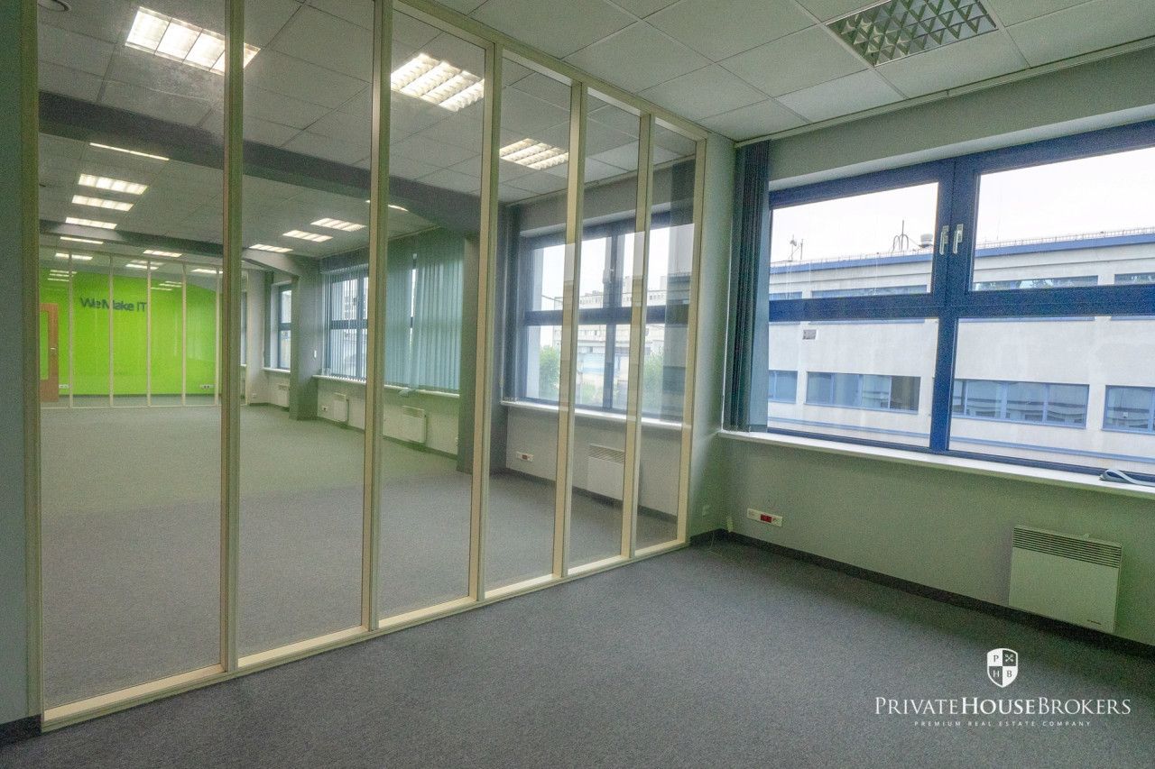 Wyjątkowa przestrzeń dla Twojego biznesu- biurowiec przy Wadowickiej - Lokal użytkowy - Wynajem - Kraków, Podgórze