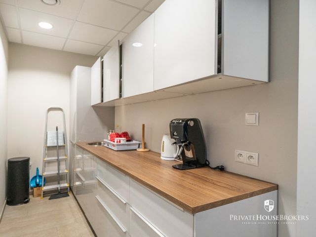 Office space Wielicka street 123 sqm - Commercial premises - Rent - Kraków, Podgórze