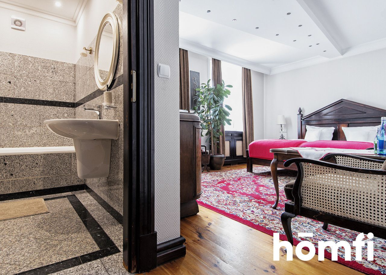 Unique hotel for sale-Kórnik - Комерційне приміщення - Продаж - Poznański, Kórnik