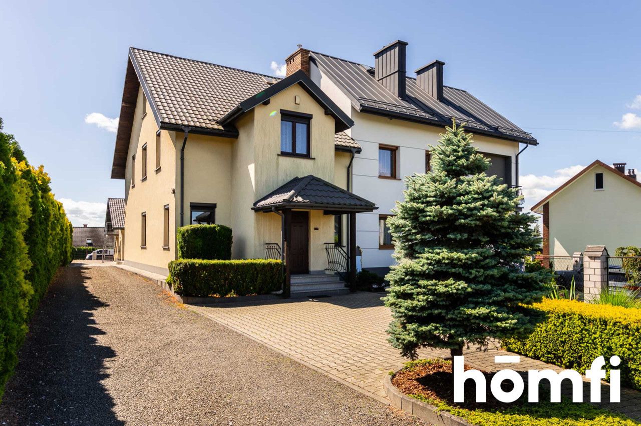 Semi-detached house in Zielonki with three bedrooms, a basement and a garage with an additional apartment - House - Sale - Krakowski, Zielonki