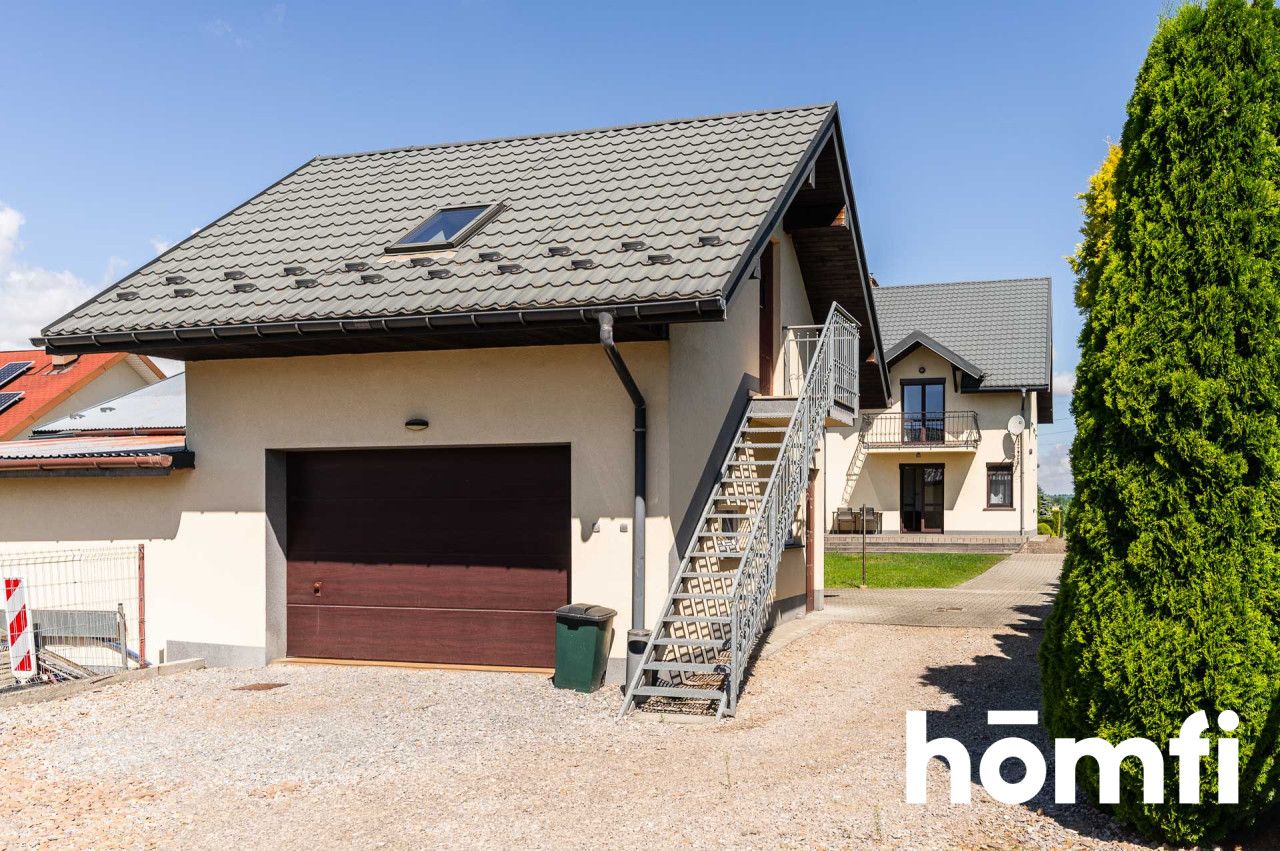 Semi-detached house in Zielonki with three bedrooms, a basement and a garage with an additional apartment - House - Sale - Krakowski, Zielonki