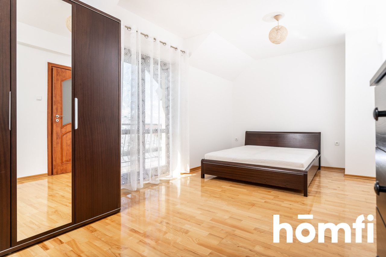 Semi-detached house in Zielonki with three bedrooms, a basement and a garage with an additional apartment - House - Sale - Krakowski, Zielonki