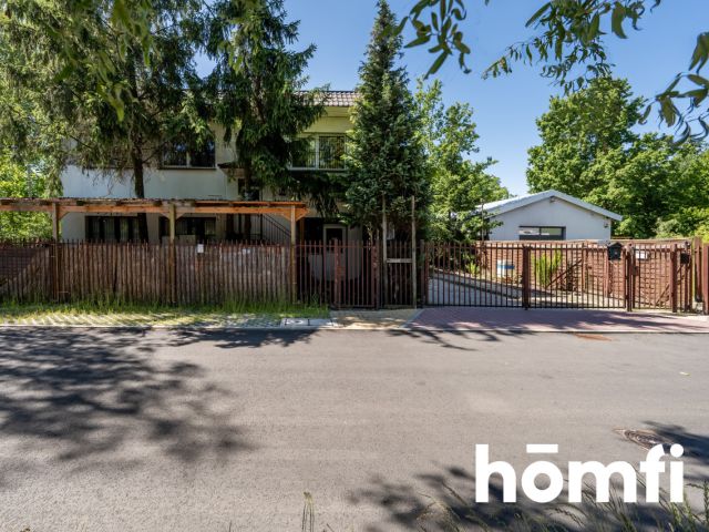 A spacious facility with premises for rent in Ksawerów - Комерційне приміщення - Продаж - Pabianicki, Ksawerów