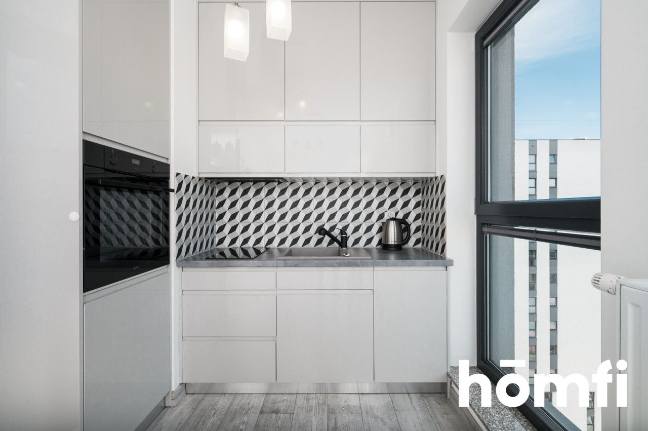 AIR CONDITIONED STUDIO APARTMENT WITH A VIEW ON THE KRAKOW SKYLINE ┃ UL. MOGILSKA 120B ┃ CITY CENTER ┃ PARKING - Apartment - Rent - Kraków, Śródmieście