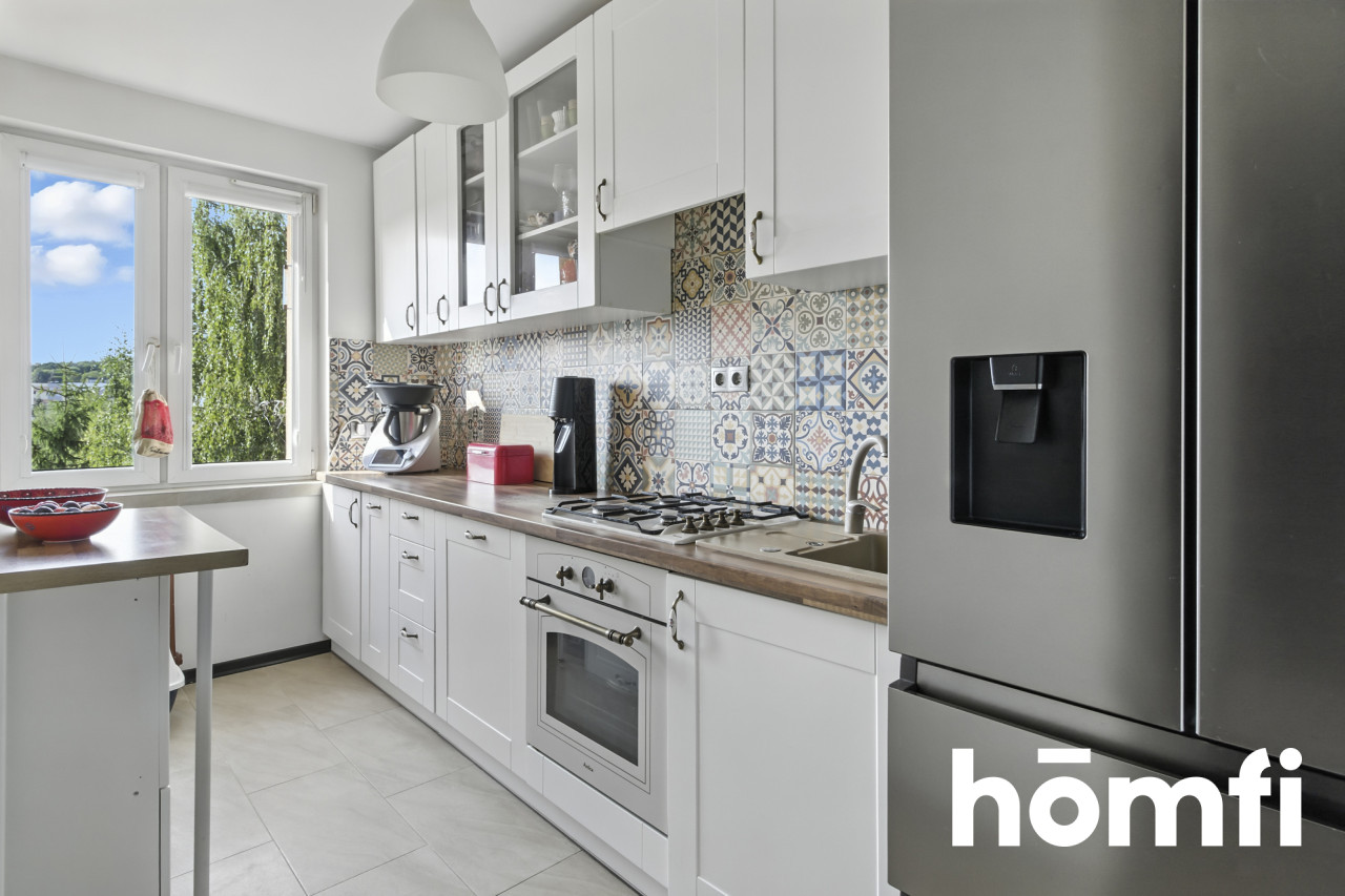 Perfectly Located Three-Bedroom Apartment - Квартира - Продаж - Starachowicki, Starachowice