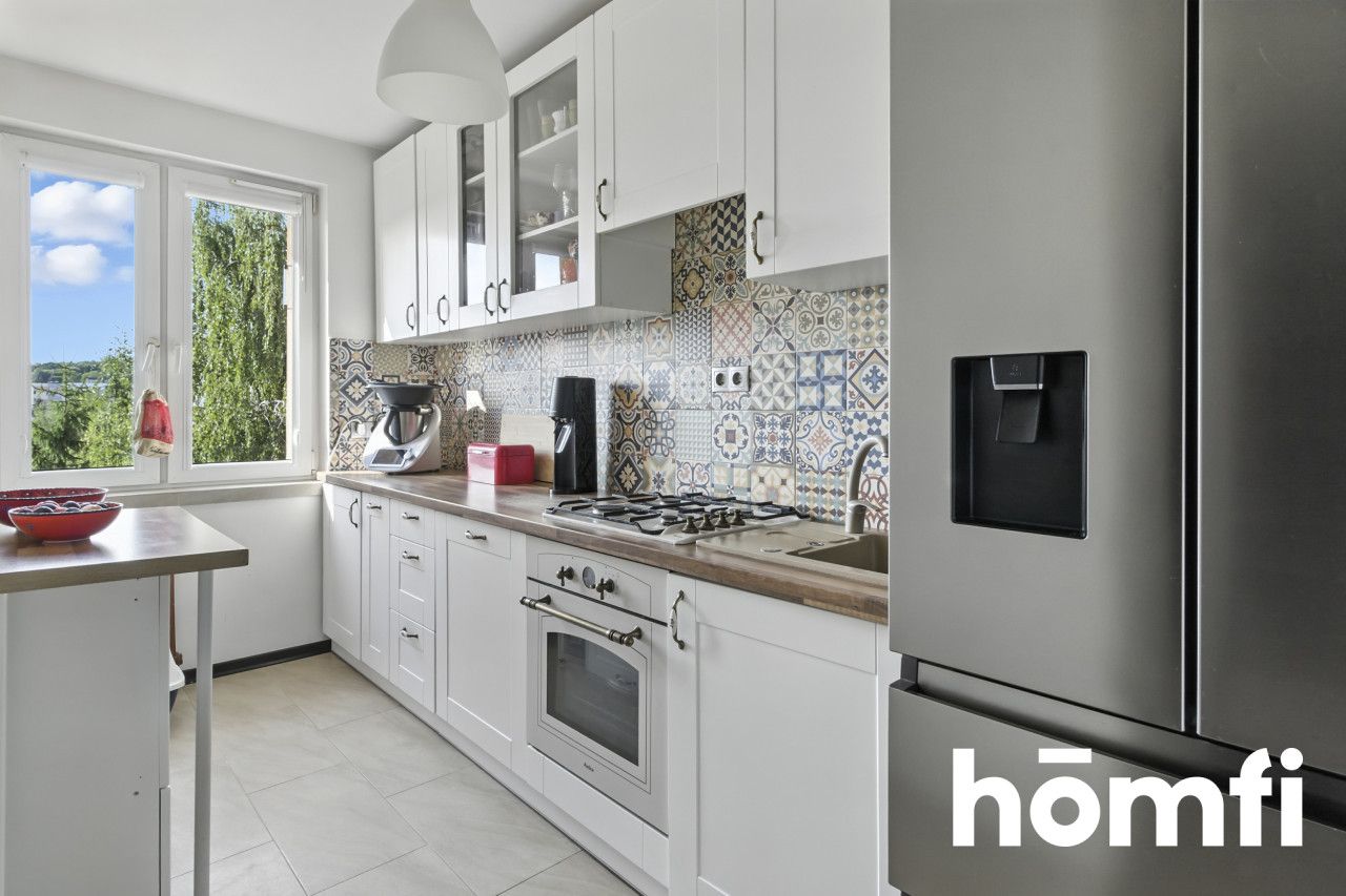 Perfectly Located Three-Bedroom Apartment - Квартира - Продаж - Starachowicki, Starachowice