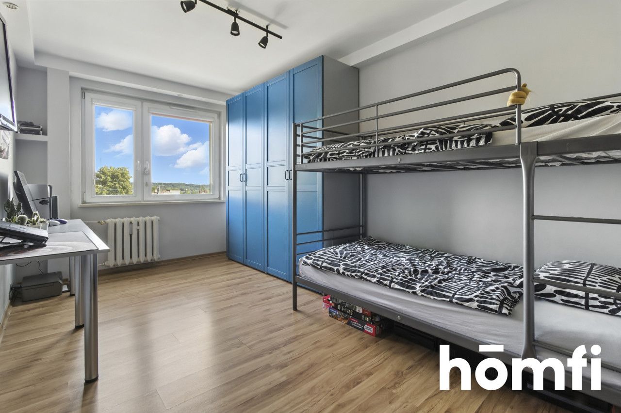 Perfectly Located Three-Bedroom Apartment - Квартира - Продаж - Starachowicki, Starachowice