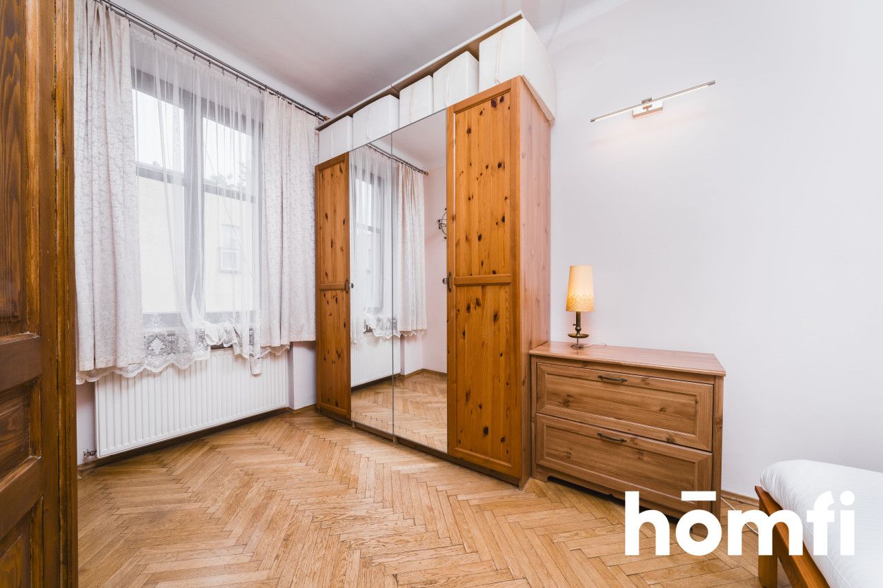 Klimatyczne mieszkanie w sąsiedztwie Zamku na Wawelu i bulwarów Wiślanych - Mieszkanie - Wynajem - Kraków, Podgórze / Dębniki