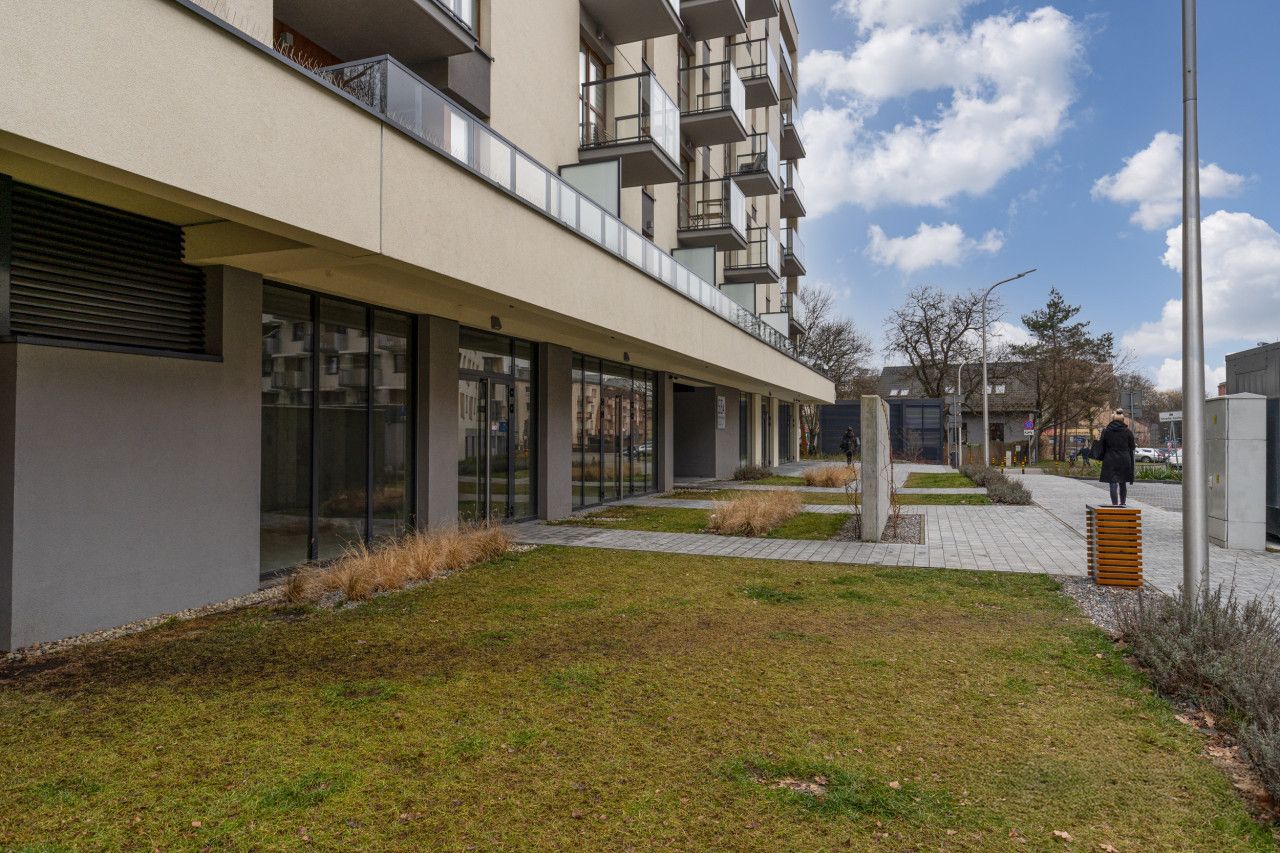Narożny lokal handlowo- usługowy Wrocławska 148 mkw - Lokal użytkowy - Wynajem - Kraków, Krowodrza