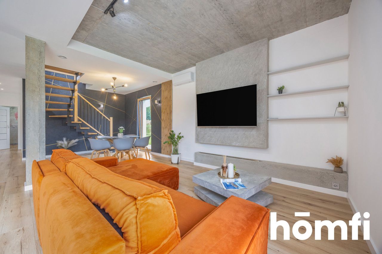 Pięknie położony parterowy dom, 2 km od granicy Rzeszowa. Garaż, klimatyzacja, rekuperacja, 6 pokoi (4 sypialnie i 2 salony) - Dom - Sprzedaż - Rzeszowski, Lubenia / Siedliska