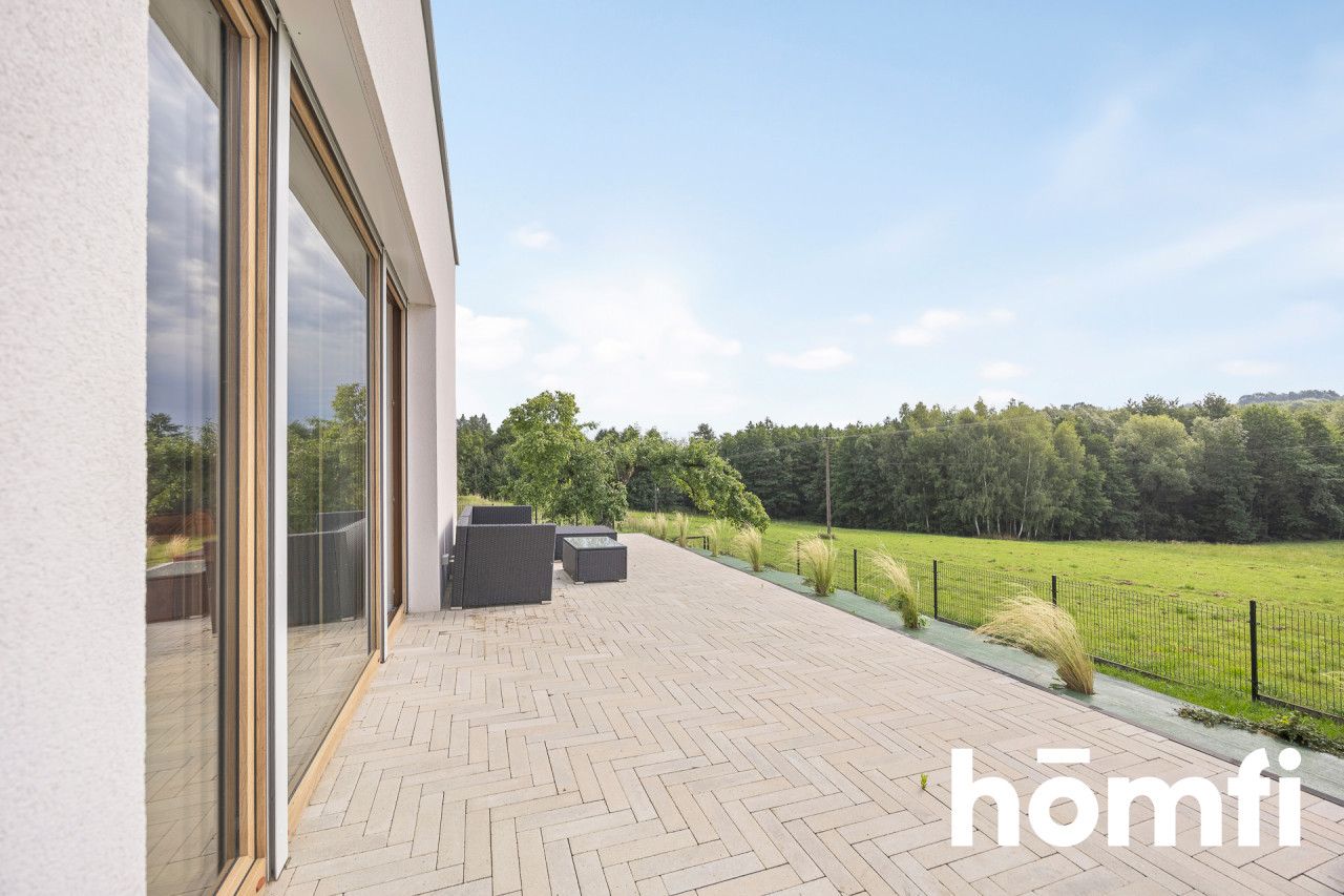 Pięknie położony parterowy dom, 2 km od granicy Rzeszowa. Garaż, klimatyzacja, rekuperacja, 6 pokoi (4 sypialnie i 2 salony) - Dom - Sprzedaż - Rzeszowski, Lubenia / Siedliska