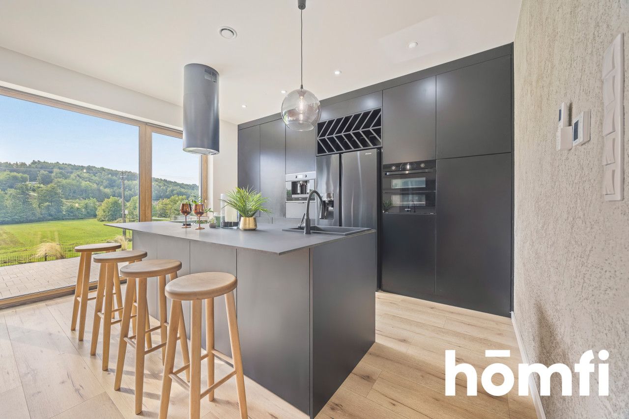 Pięknie położony parterowy dom, 2 km od granicy Rzeszowa. Garaż, klimatyzacja, rekuperacja, 6 pokoi (4 sypialnie i 2 salony) - Dom - Sprzedaż - Rzeszowski, Lubenia / Siedliska