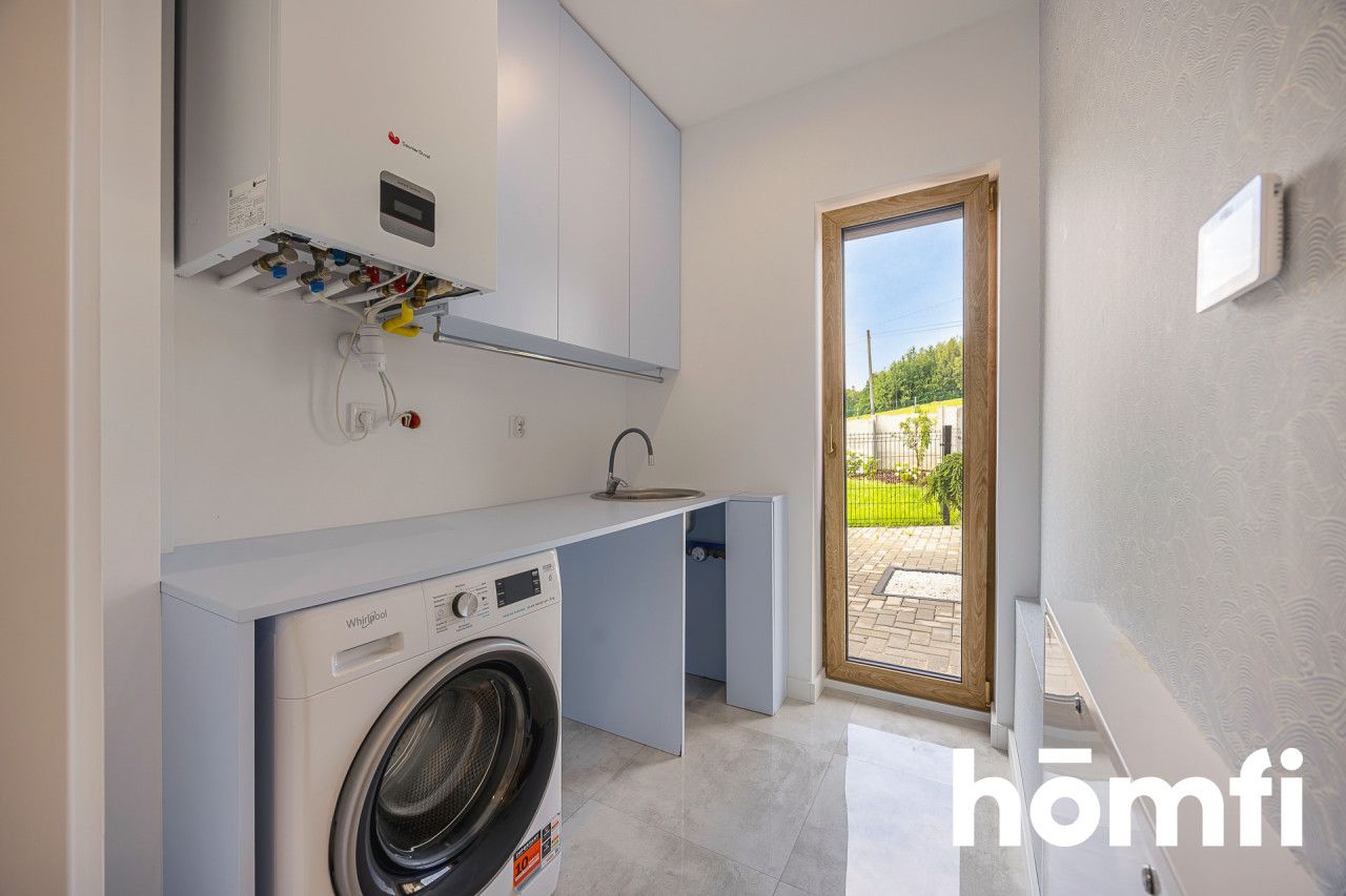 Pięknie położony parterowy dom, 2 km od granicy Rzeszowa. Garaż, klimatyzacja, rekuperacja, 6 pokoi (4 sypialnie i 2 salony) - Dom - Sprzedaż - Rzeszowski, Lubenia / Siedliska