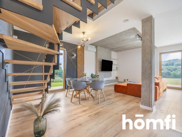 Pięknie położony parterowy dom, 2 km od granicy Rzeszowa. Garaż, klimatyzacja, rekuperacja, 6 pokoi (4 sypialnie i 2 salony) - Dom - Sprzedaż - Rzeszowski, Lubenia / Siedliska