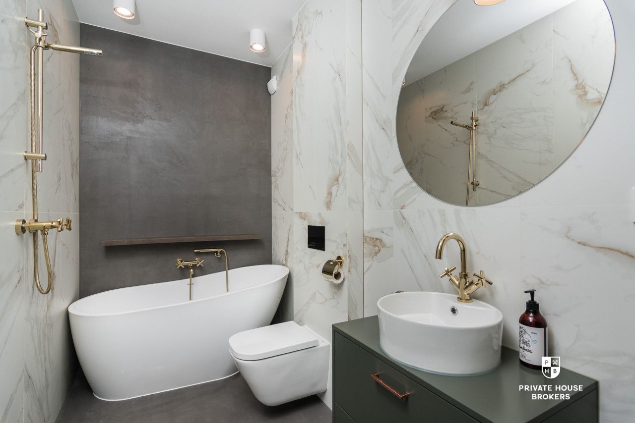A spacious 50 m2 apartment with terrace - Apartment - Rent - Kraków, Nowa Huta / Czyżyny
