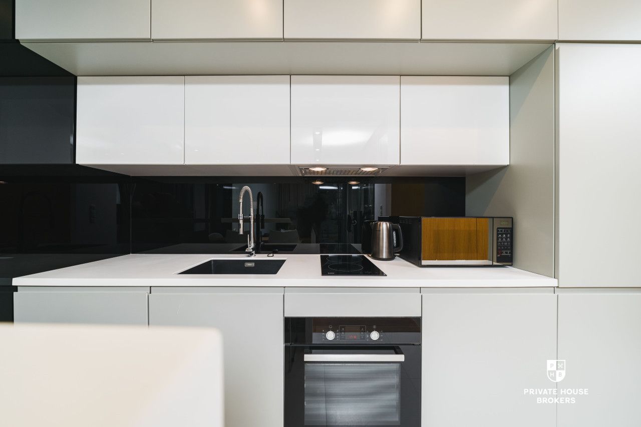 Air-conditioned 2-room 35m2 at Sukiennicza street - Angel Wawel - Apartment - Rent - Kraków, Śródmieście / Stare Miasto
